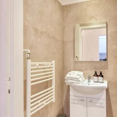 Appartamento Lovely Seaview Studio In *